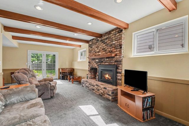 8364 Atlanta Drive NE, Rockford, MI 49341