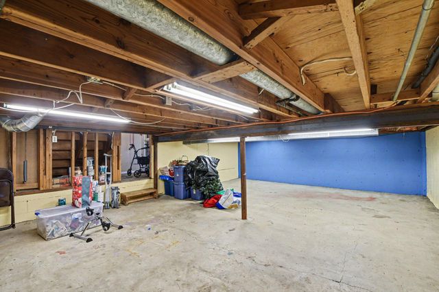 8364 Atlanta Drive NE, Rockford, MI 49341