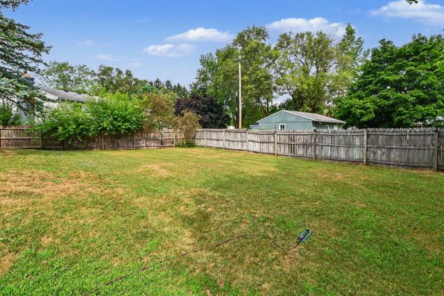 8364 Atlanta Drive NE, Rockford, MI 49341