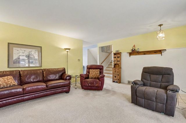 8364 Atlanta Drive NE, Rockford, MI 49341