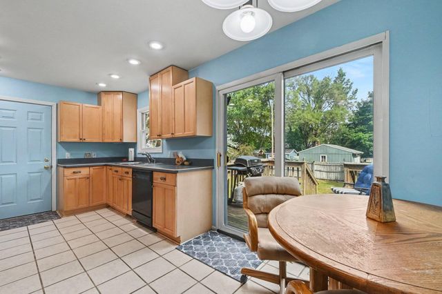 8364 Atlanta Drive NE, Rockford, MI 49341