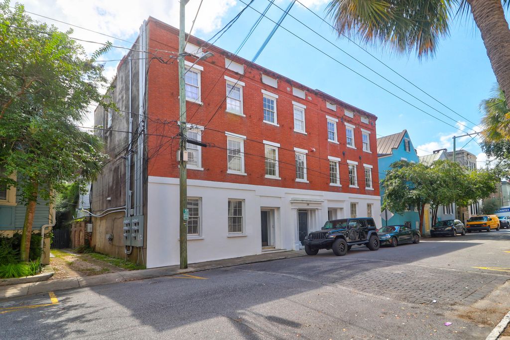 35 Society Street D, Charleston, SC 29401