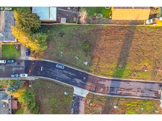 1515 -1537 Barn St, Woodburn, OR 97071