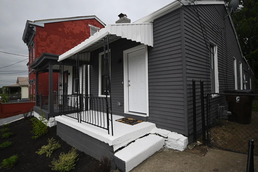 129 W 9th Street, Covington, KY 41011