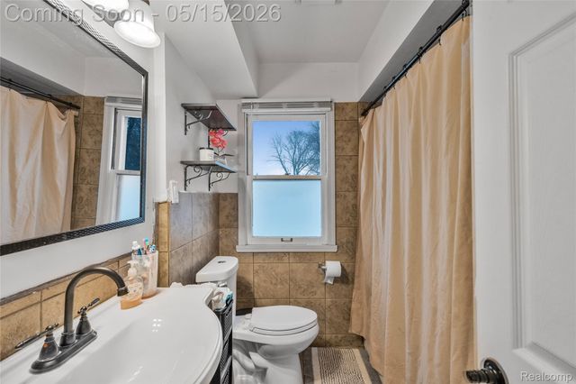26243 Van Buren Road, Dearborn Heights, MI 48127