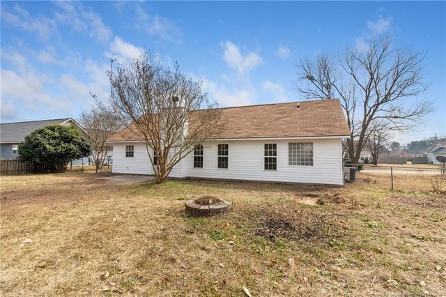 111 Manteo Drive, Raeford, NC 28376