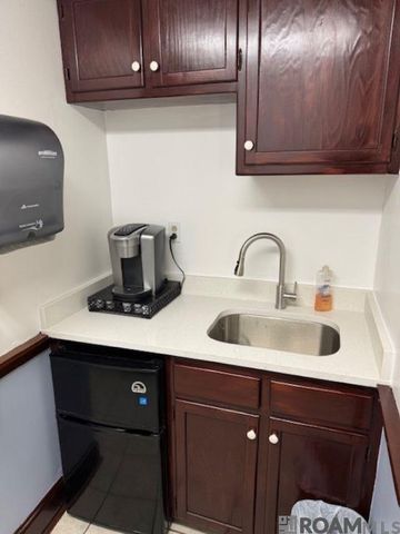 11021 Perkins Rd, Baton Rouge, LA 70810