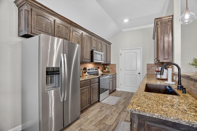 108 Meritt Street, Godley, TX 76044