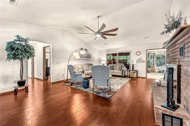 66 Wentworth Drive, Bella Vista, AR 72715