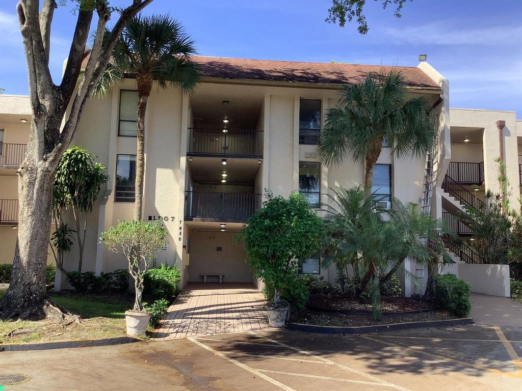 7650 W Mcnab Road 308, Tamarac, FL 33321
