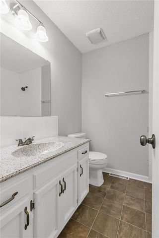 2020 SW Morningside Drive, Blue Springs, MO 64015