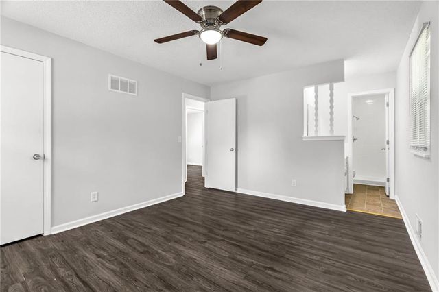 2020 SW Morningside Drive, Blue Springs, MO 64015