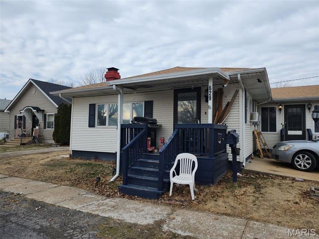 629 N 3rd Street, Dupo, IL 62239