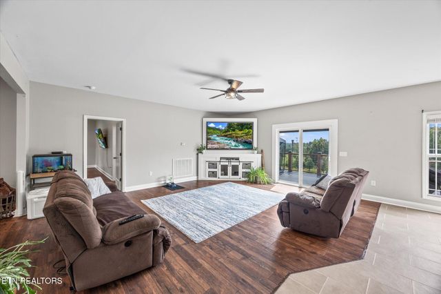 343 Mabry School Rd, Cookeville, TN 38501