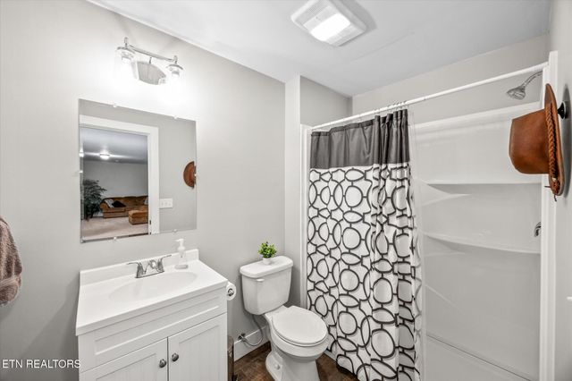 343 Mabry School Rd, Cookeville, TN 38501