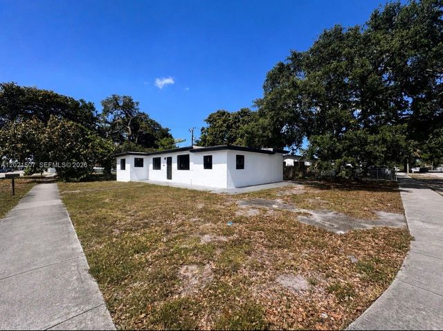 16301 NW 32nd Ave, Miami Gardens, FL 33054