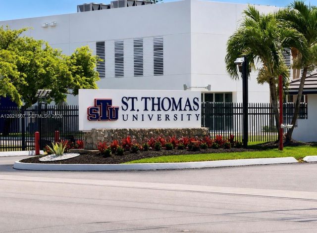 16301 NW 32nd Ave, Miami Gardens, FL 33054