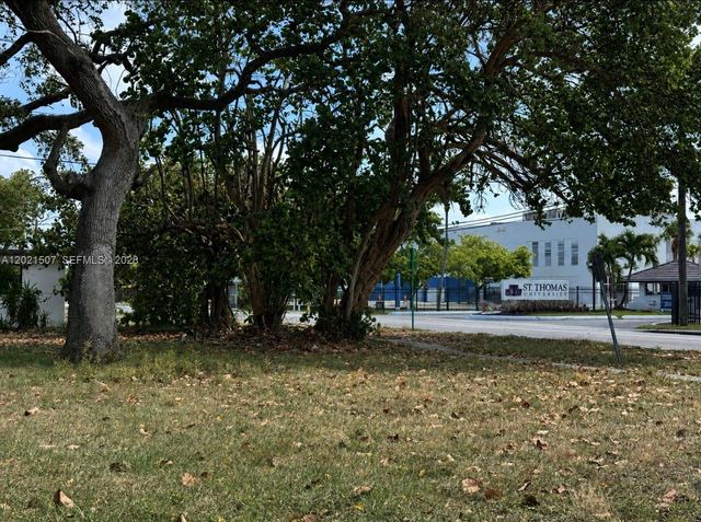 16301 NW 32nd Ave, Miami Gardens, FL 33054