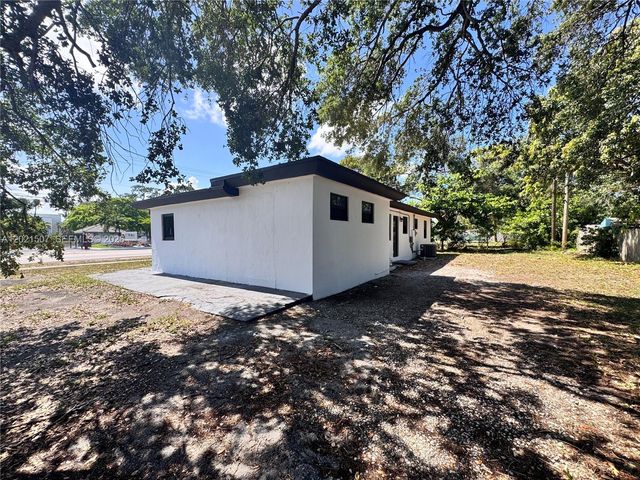 16301 NW 32nd Ave, Miami Gardens, FL 33054