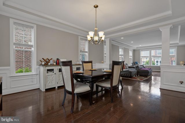 2037 BLUNT LN, Alexandria, VA 22303