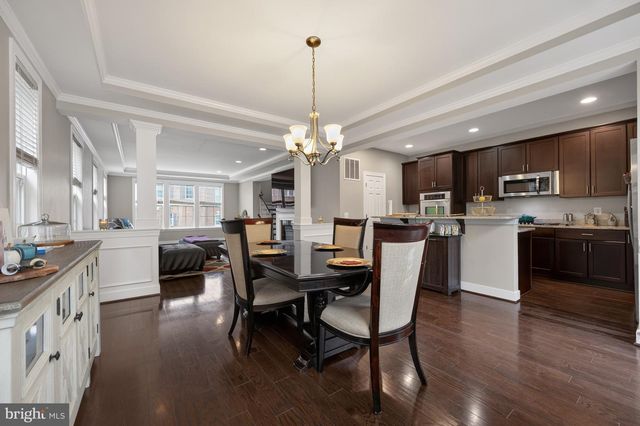 2037 BLUNT LN, Alexandria, VA 22303