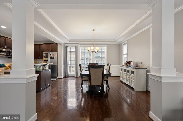 2037 BLUNT LN, Alexandria, VA 22303