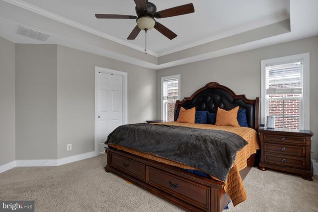 2037 BLUNT LN, Alexandria, VA 22303