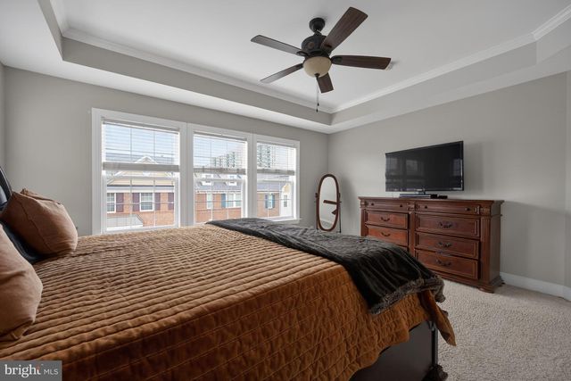 2037 BLUNT LN, Alexandria, VA 22303