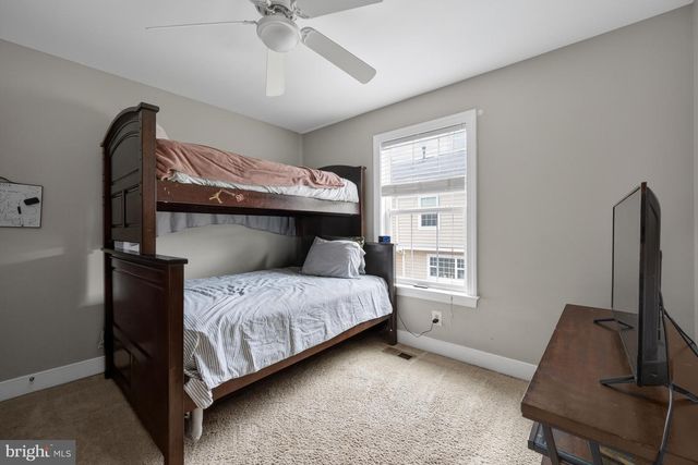 2037 BLUNT LN, Alexandria, VA 22303
