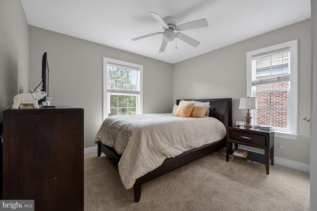 2037 BLUNT LN, Alexandria, VA 22303