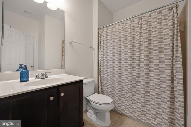 2037 BLUNT LN, Alexandria, VA 22303