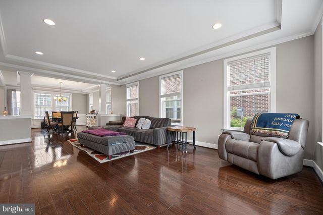 2037 BLUNT LN, Alexandria, VA 22303