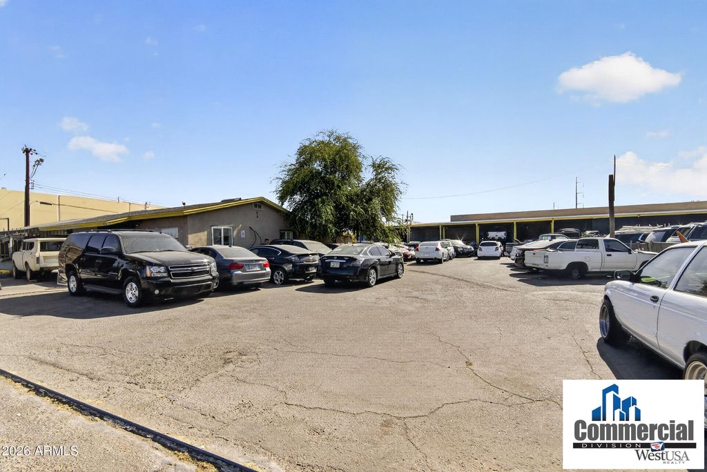 2301 N 27TH Avenue, Phoenix, AZ 85009 — exterior