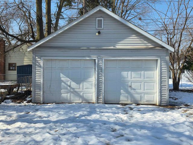 20511 Beatrice Street, Livonia, MI 48152