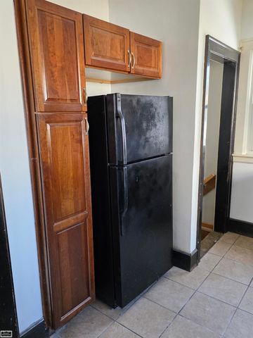 20511 Beatrice Street, Livonia, MI 48152