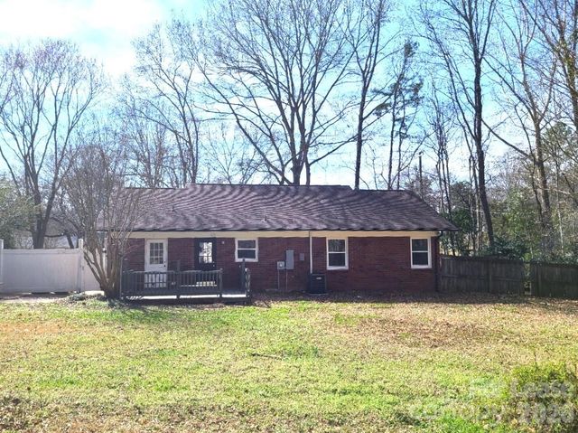 711 E John Street, Matthews, NC 28105