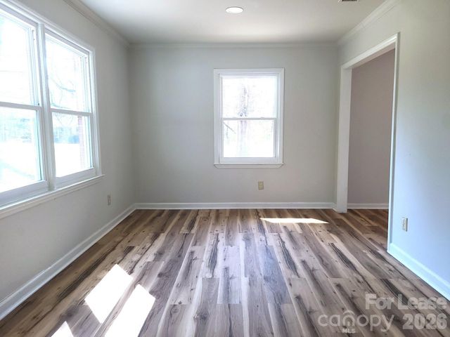 711 E John Street, Matthews, NC 28105
