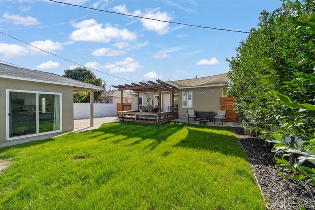 6107 Carson, Lakewood, CA 90713