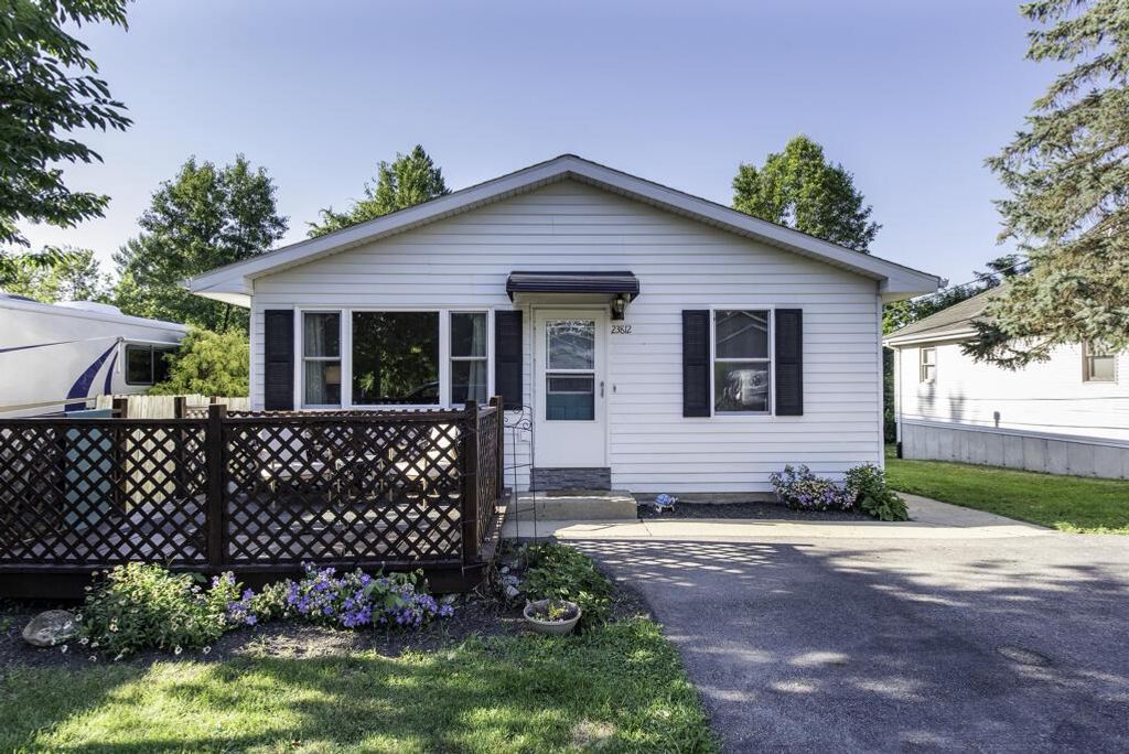 23812 127th STREET, Trevor, WI 53179
