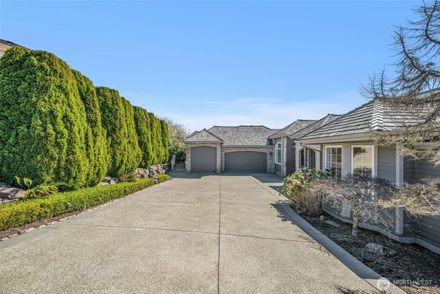 15423 SE 58th St, Bellevue, WA 98006