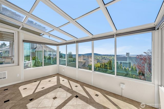 15423 SE 58th St, Bellevue, WA 98006