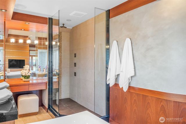 15423 SE 58th St, Bellevue, WA 98006