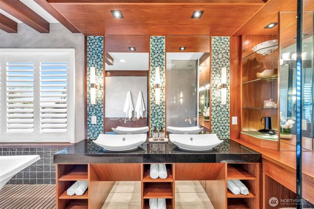 15423 SE 58th St, Bellevue, WA 98006