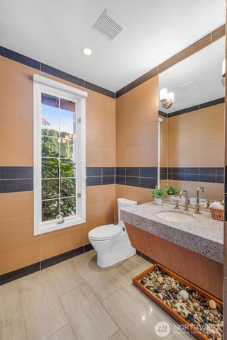 15423 SE 58th St, Bellevue, WA 98006