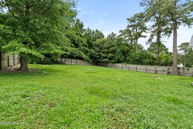 153 Lawndale Lane, Sneads Ferry, NC 28460