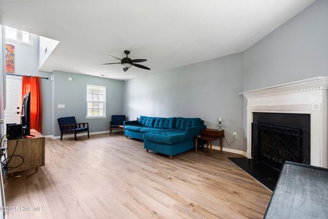 153 Lawndale Lane, Sneads Ferry, NC 28460