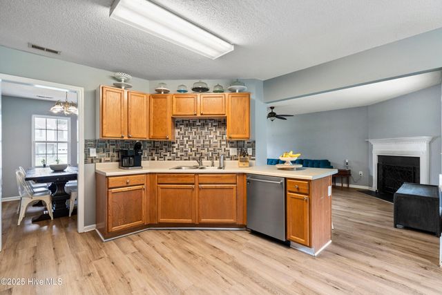 153 Lawndale Lane, Sneads Ferry, NC 28460