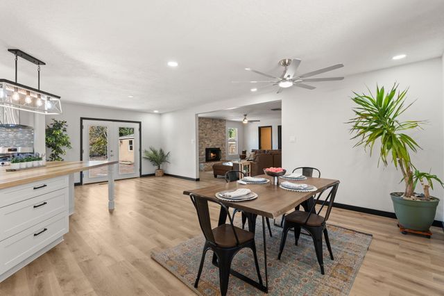 5809 Warren Lane Lane SW, Albuquerque, NM 87105