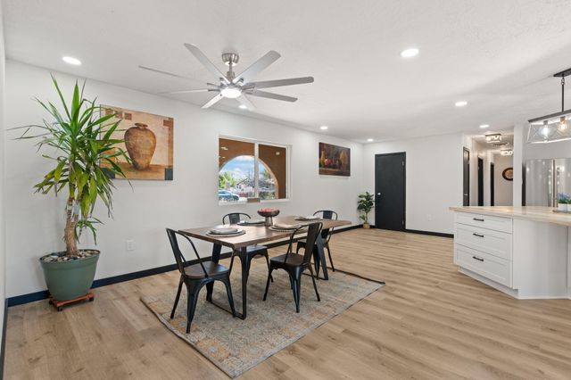 5809 Warren Lane Lane SW, Albuquerque, NM 87105