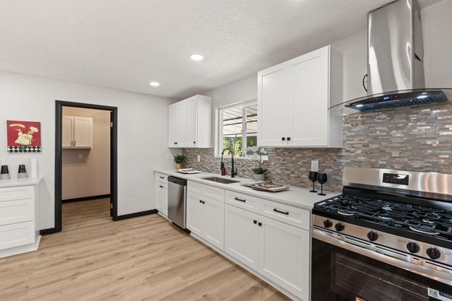 5809 Warren Lane Lane SW, Albuquerque, NM 87105